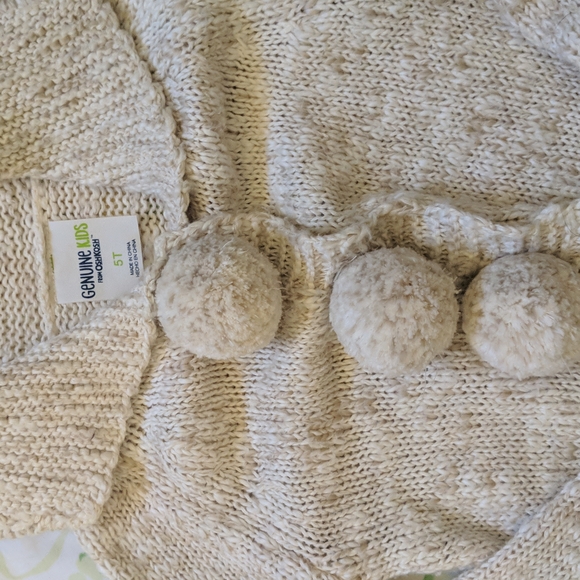 Genuine Kids, size 5 knit sweater in cream - Picture 2 of 2